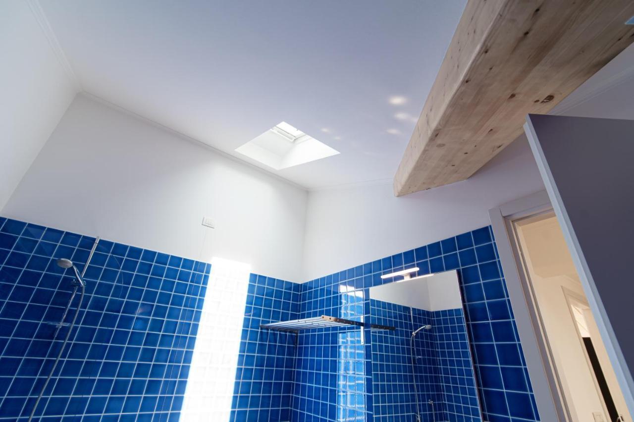 Apartamento Attic 64 - The House Of Travelers Como Exterior foto